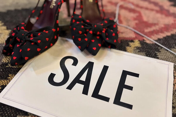 Bis Samstag findet in der Secondhand-Boutique Goldmarie noch ein "Super Sale" statt.